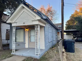 Sold home at 313 SW 23rd Street