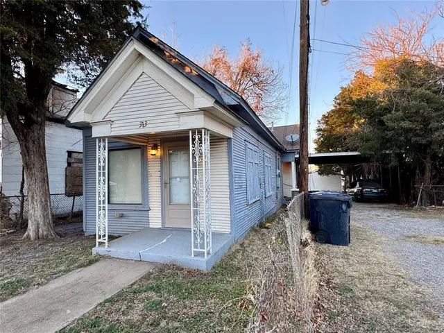 Photo 4 — 313 SW 23rd Street, Oklahoma City, OK 73109