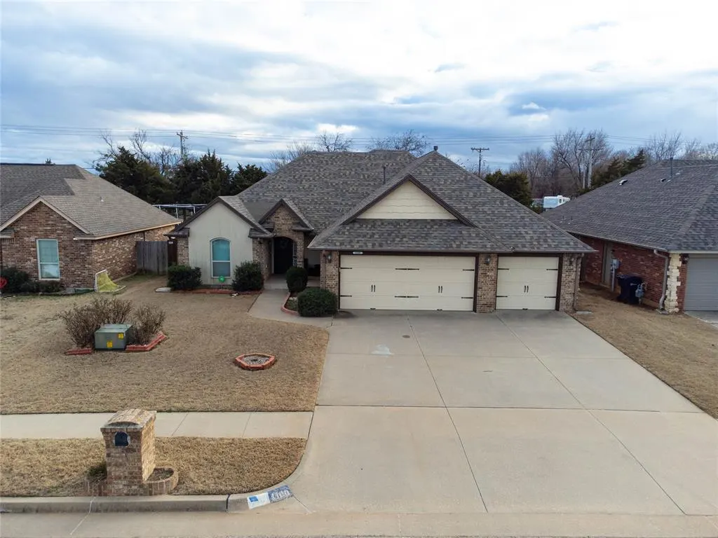 Photo 3 — 4100 SE 89th Terrace, Oklahoma City, OK 73135