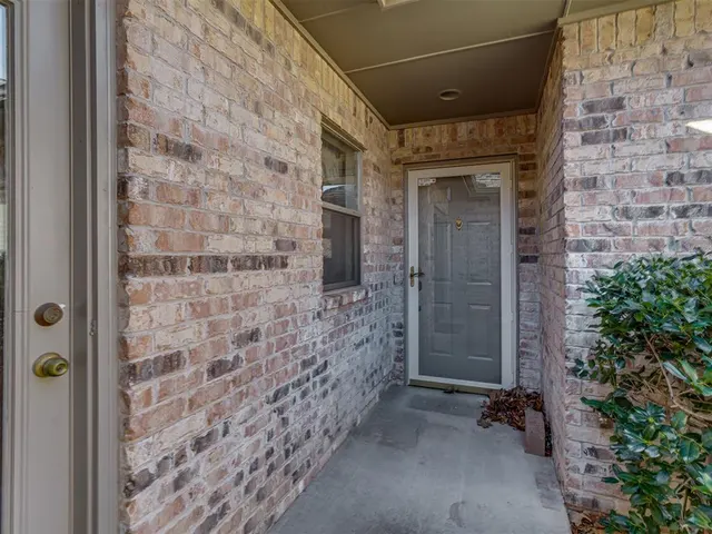 Photo 4 — 12515 W Greenlea Chase, Oklahoma City, OK 73170