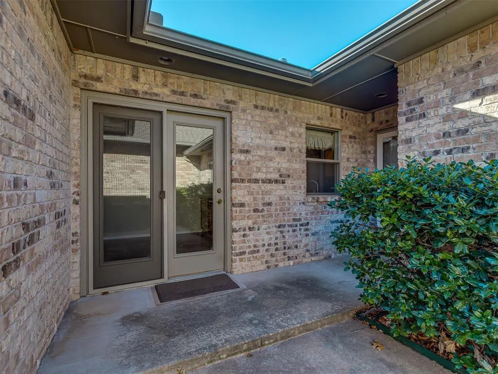 Photo 5 — 12515 W Greenlea Chase, Oklahoma City, OK 73170