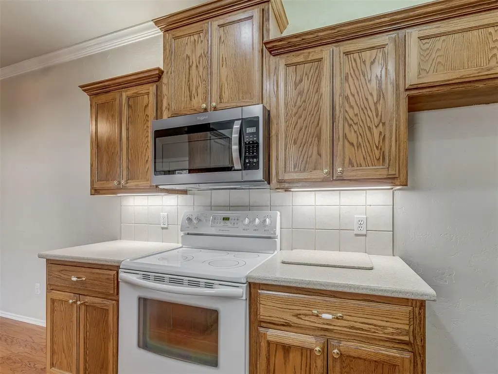 Photo 18 — 12515 W Greenlea Chase, Oklahoma City, OK 73170