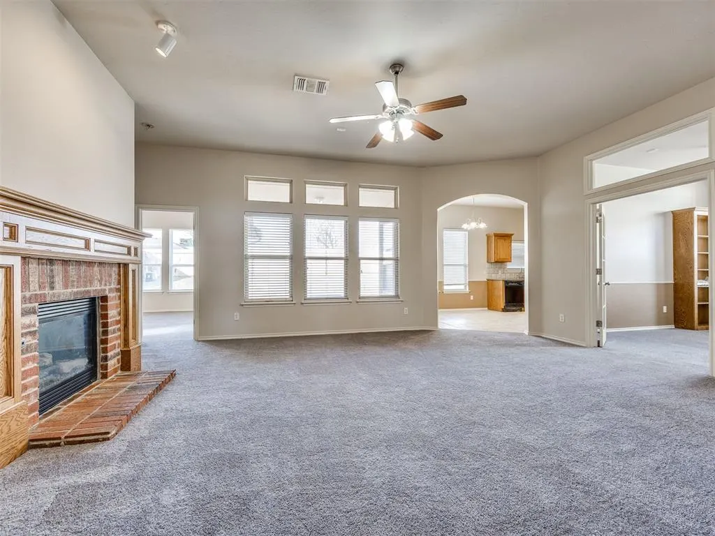 Photo 4 — 312 Lone Oak Drive, Norman, OK 73071