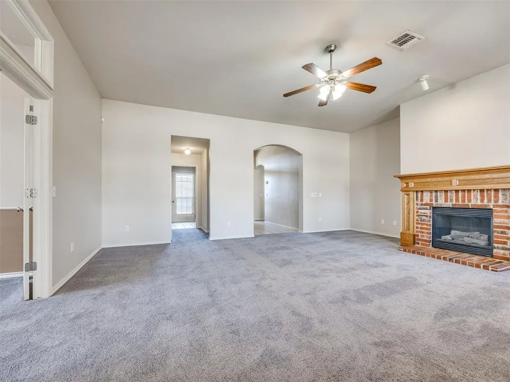 Photo 6 — 312 Lone Oak Drive, Norman, OK 73071