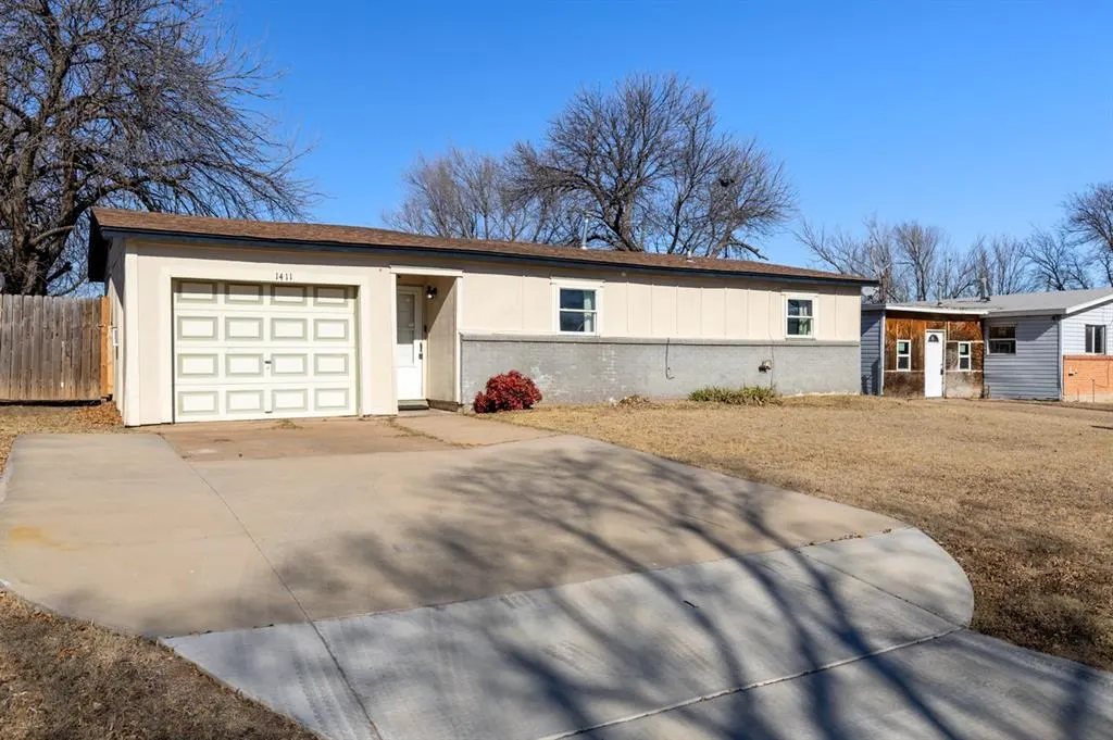 Photo 2 — 1411 NW Ozmun Avenue, Lawton, OK 73507