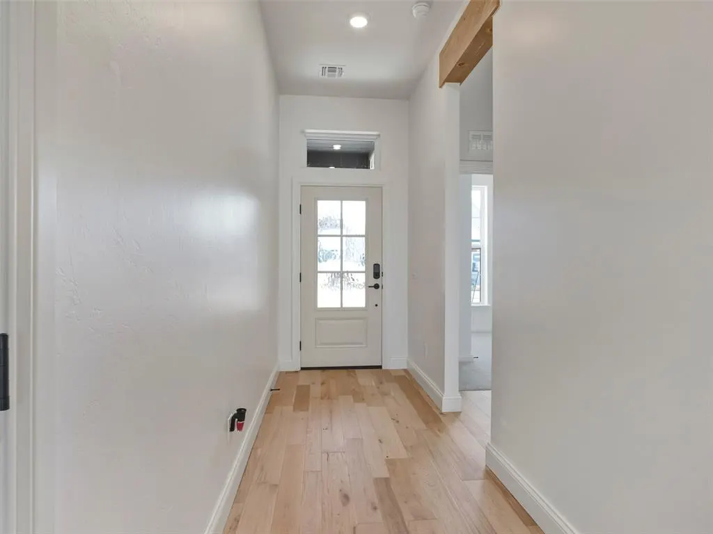 Photo 4 — 16209 Dakota Drive, Oklahoma City, OK 73170