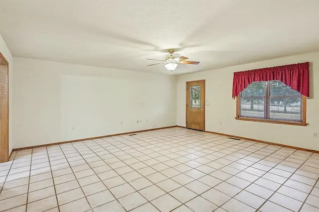 Photo 8 — 2358 County Road 1222, Blanchard, OK 73010