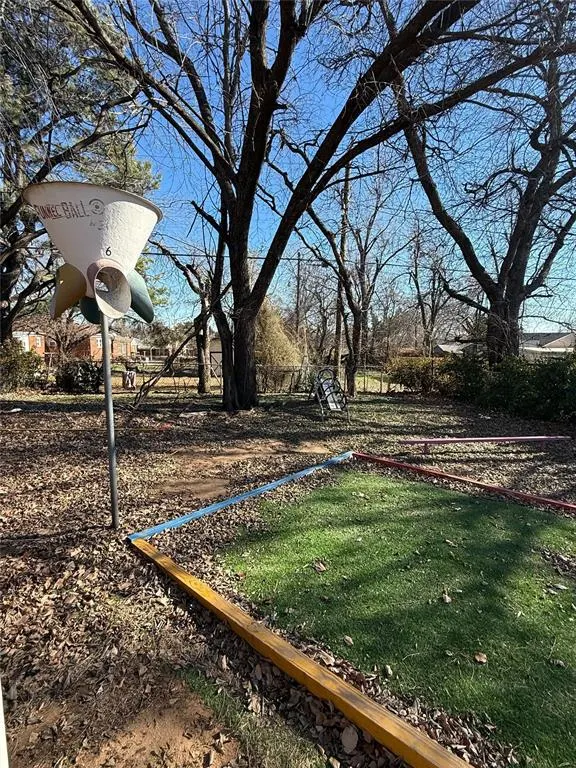 Photo 17 — 2008 NE Grand Boulevard, Oklahoma City, OK 73111