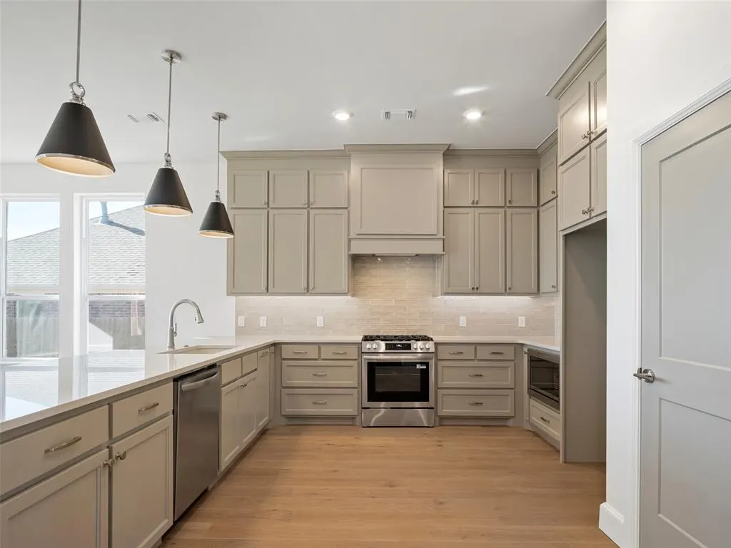 Photo 9 — 1432 SW 163rd Street, Oklahoma City, OK 73170