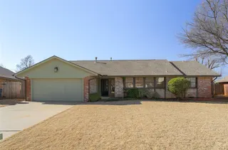Sold home at 409 Albany Drive