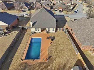 Sold home at 11008 SW 40th Street