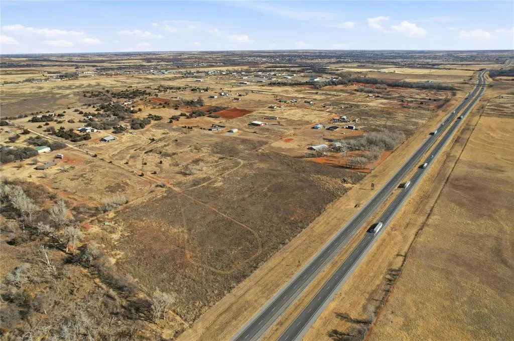 Photo 7 — N 1960 Circle, Elk City, OK 73644