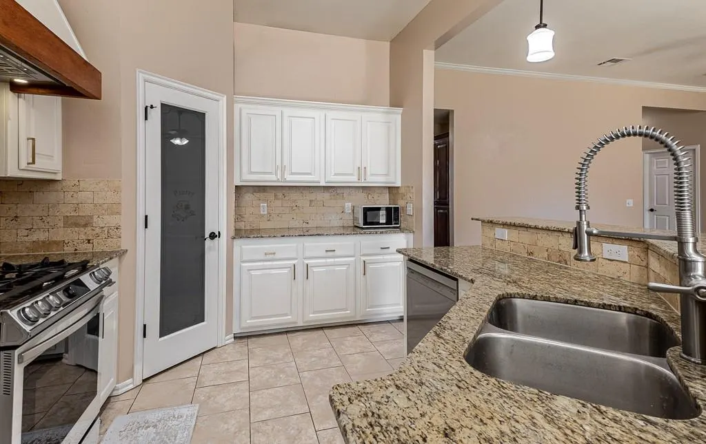 Photo 17 — 808 Canyon Drive, Yukon, OK 73099
