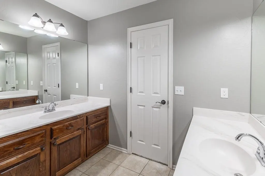 Photo 27 — 808 Canyon Drive, Yukon, OK 73099