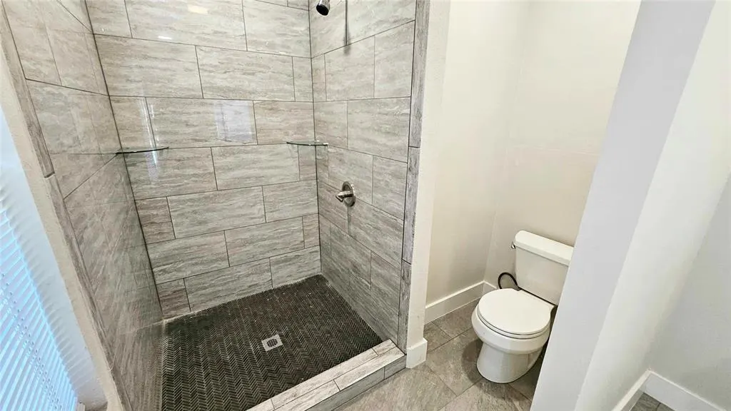 Photo 19 — 1424 NE 10th Street, Oklahoma City, OK 73117