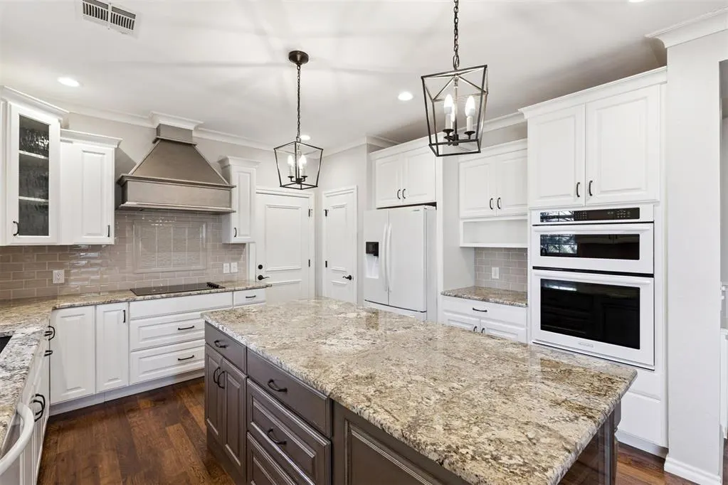 Photo 7 — 11300 Quail Creek Road 14, Oklahoma City, OK 73120