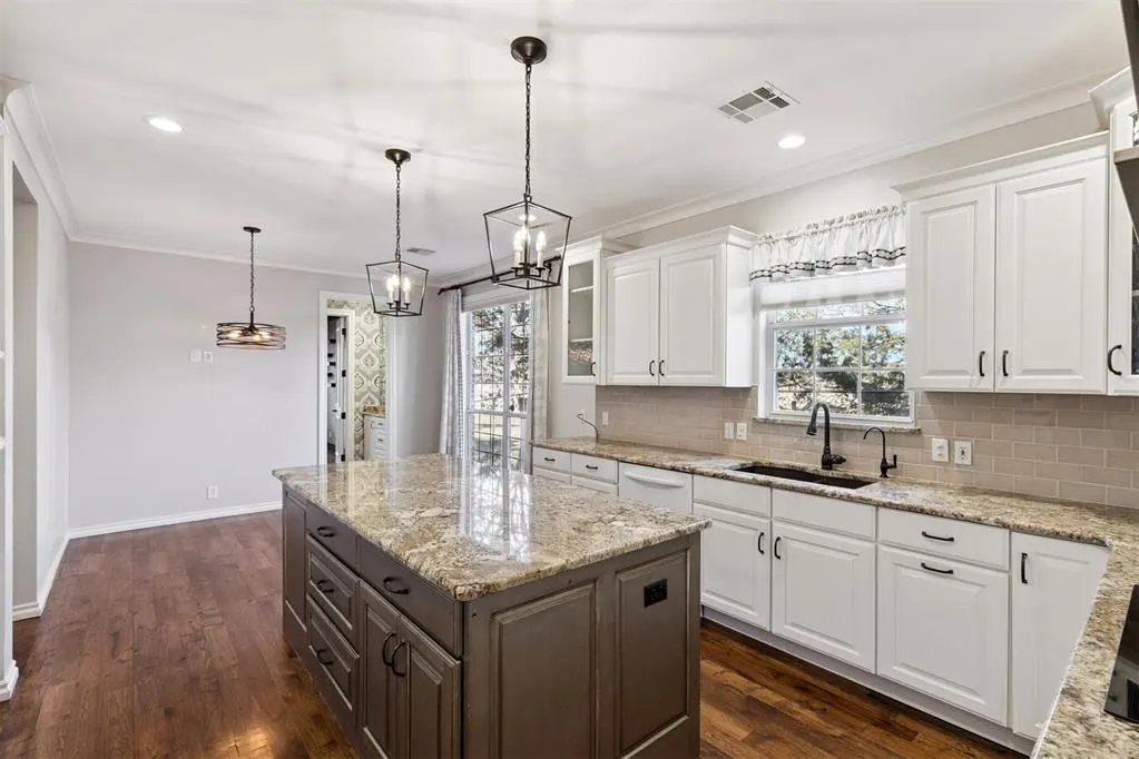 Photo 9 — 11300 Quail Creek Road 14, Oklahoma City, OK 73120