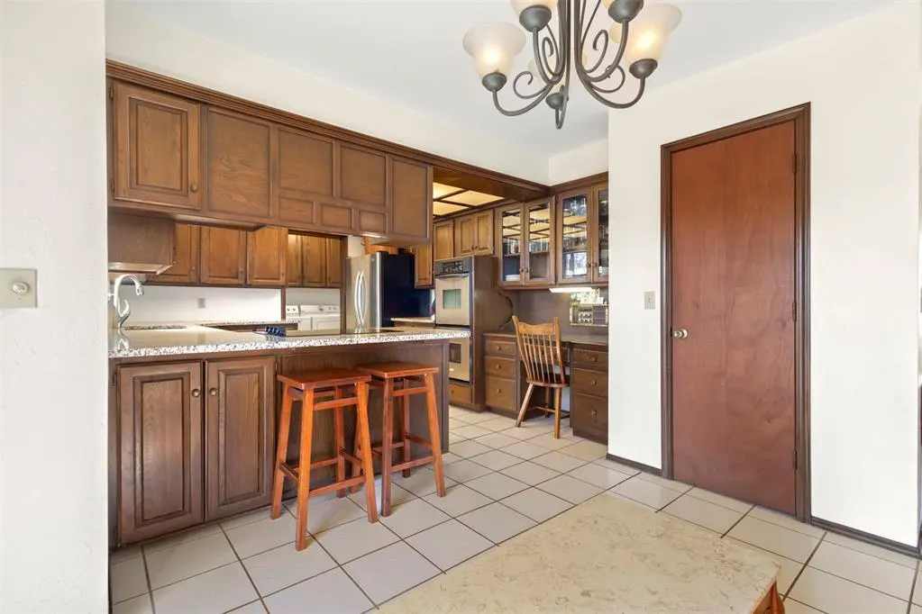 Photo 8 — 4404 Tamarisk Drive, Oklahoma City, OK 73120