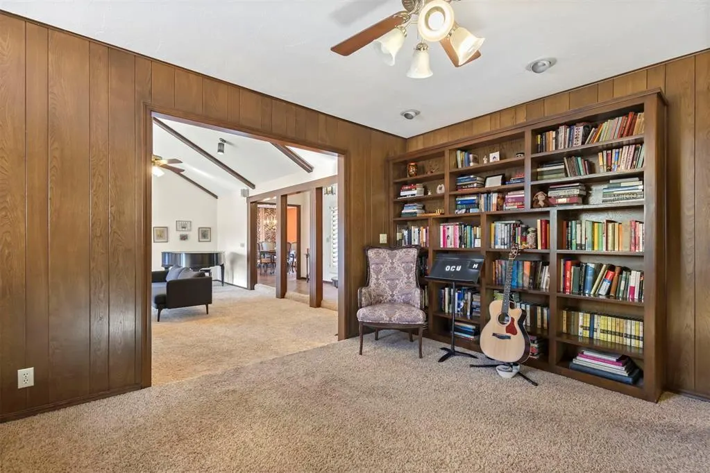 Photo 19 — 4404 Tamarisk Drive, Oklahoma City, OK 73120