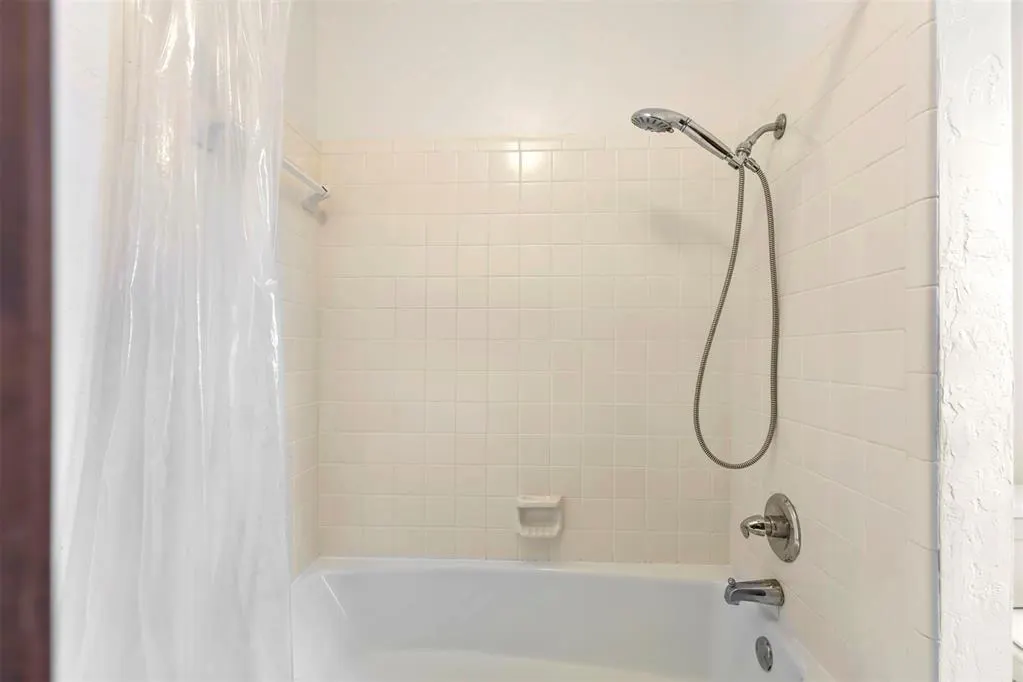 Photo 28 — 4404 Tamarisk Drive, Oklahoma City, OK 73120