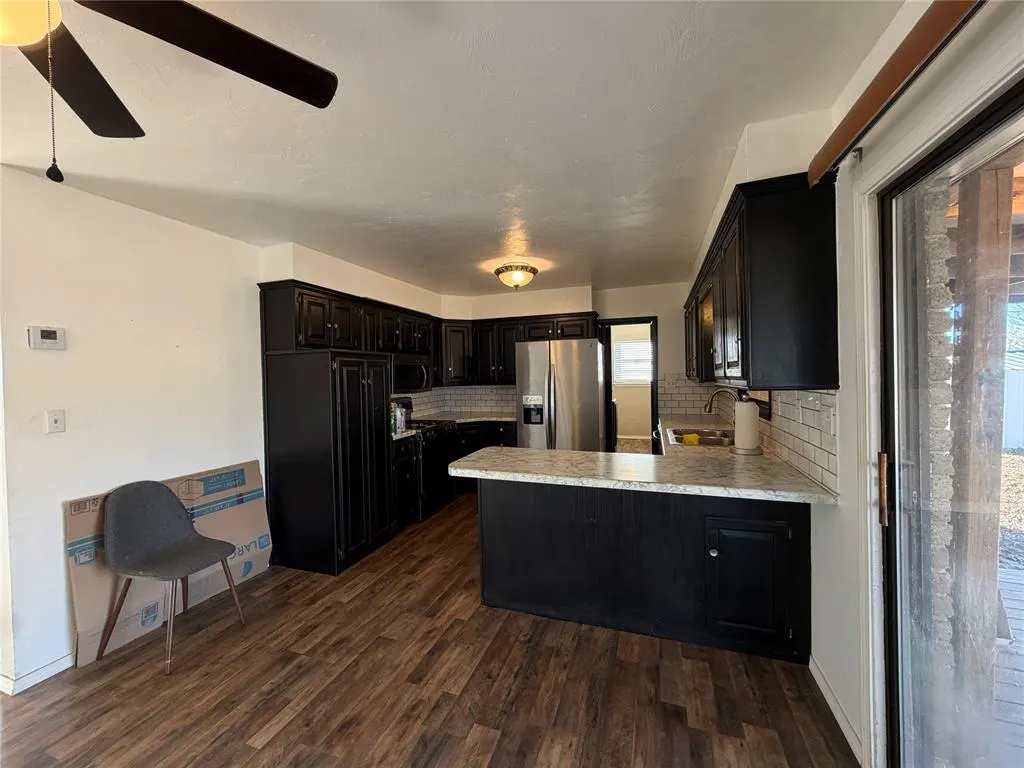 Photo 9 — 908 SW South Street, Minco, OK 73059