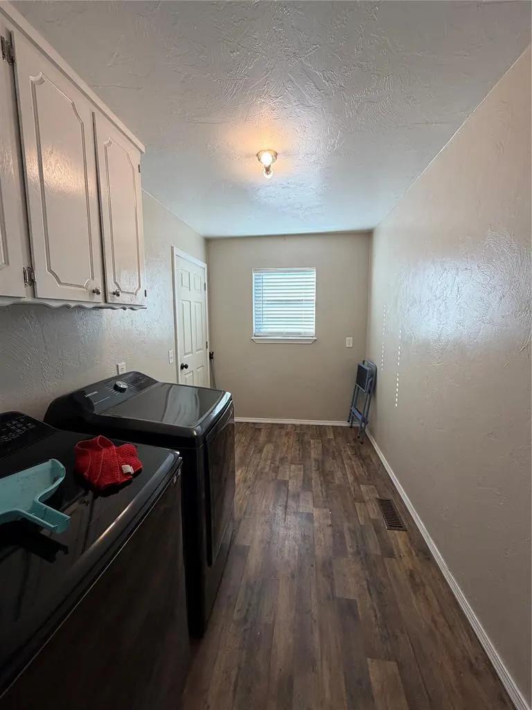 Photo 10 — 908 SW South Street, Minco, OK 73059