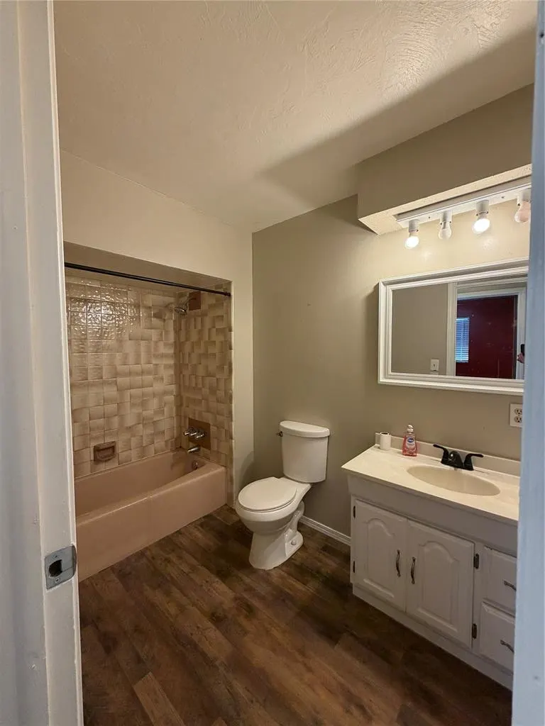 Photo 14 — 908 SW South Street, Minco, OK 73059