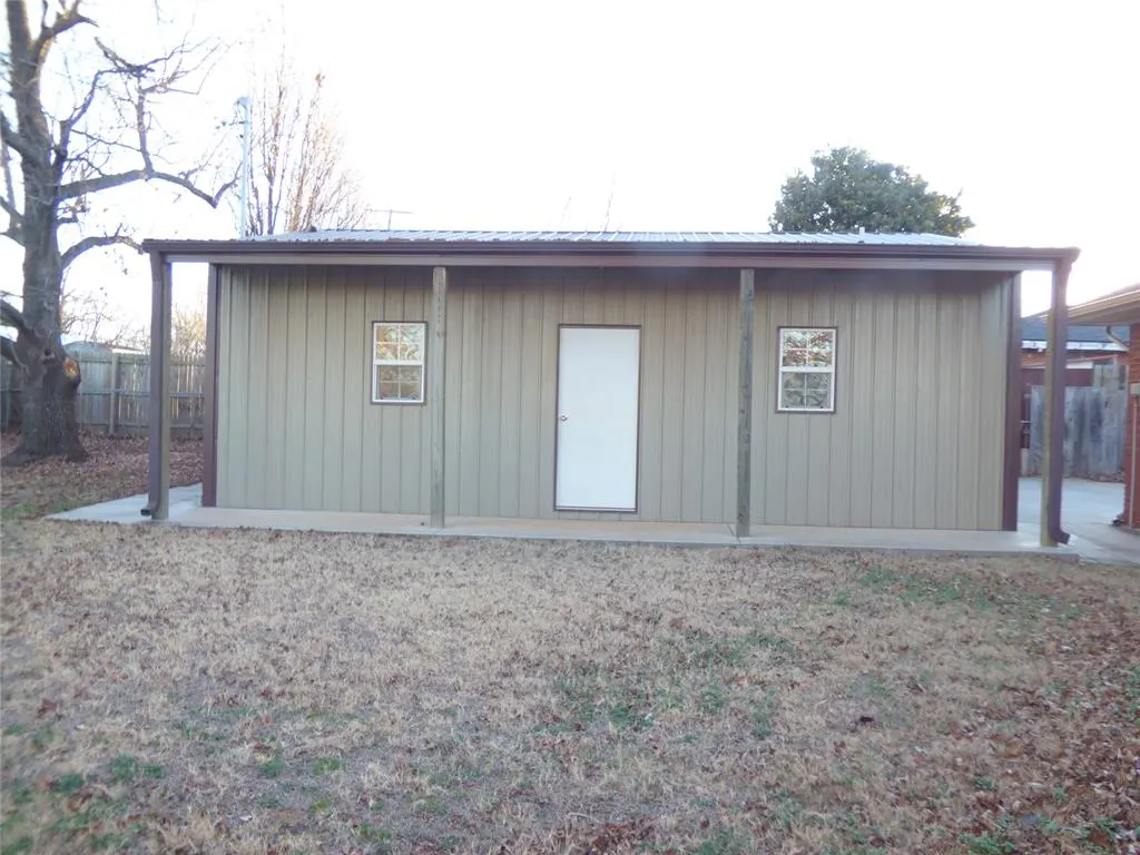 Photo 2 — 1214 N Westminster Road, Midwest City, OK 73130