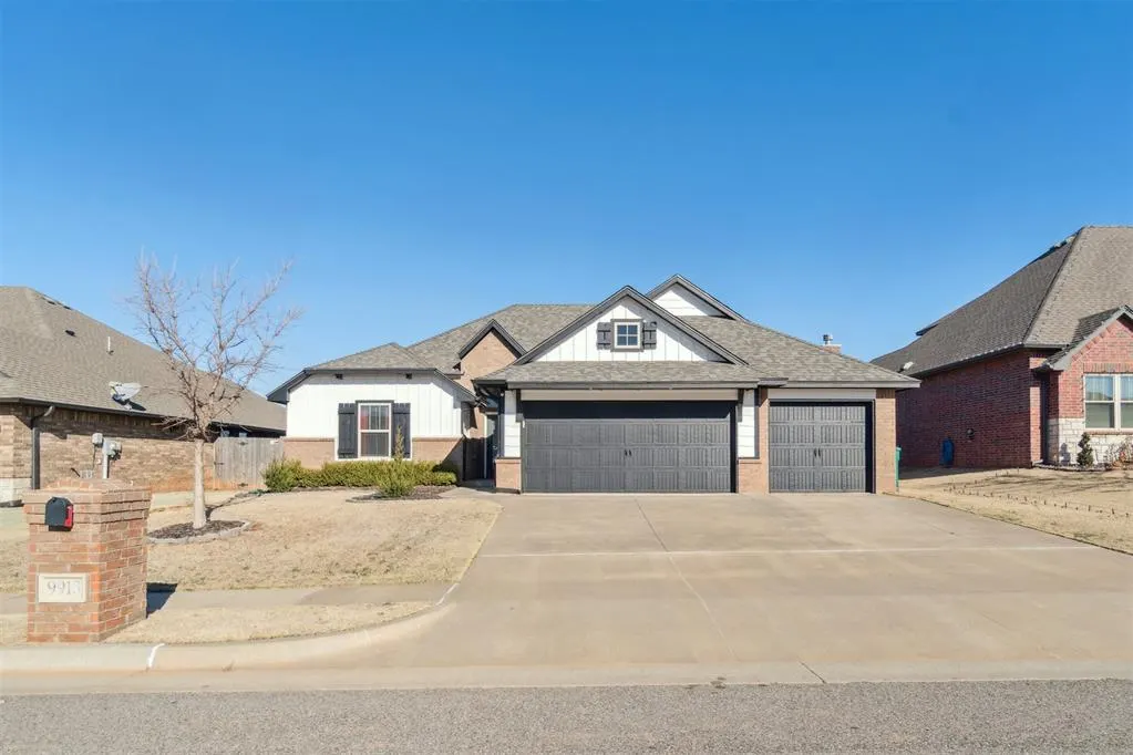Photo 4 — 9913 NW 143rd Street, Yukon, OK 73099