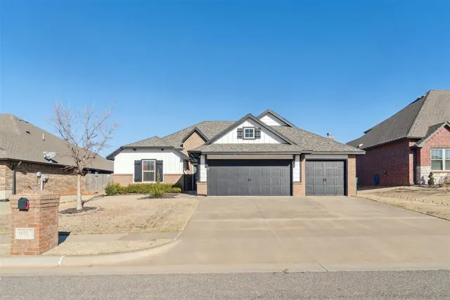 Photo 4 — 9913 NW 143rd Street, Yukon, OK 73099