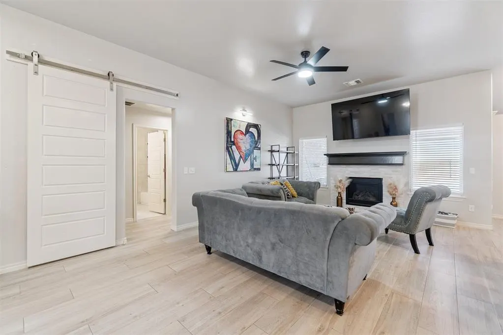 Photo 10 — 9913 NW 143rd Street, Yukon, OK 73099