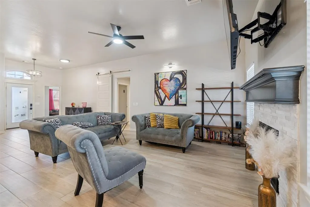 Photo 13 — 9913 NW 143rd Street, Yukon, OK 73099