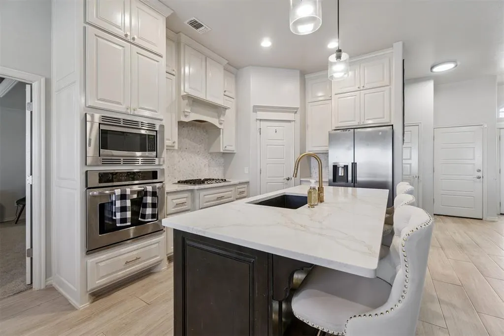 Photo 14 — 9913 NW 143rd Street, Yukon, OK 73099