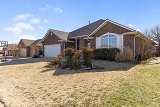 Sold home at 1724 Monterey Place