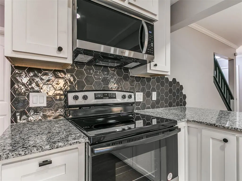 Photo 19 — 113 Woodbridge Circle, Edmond, OK 73012