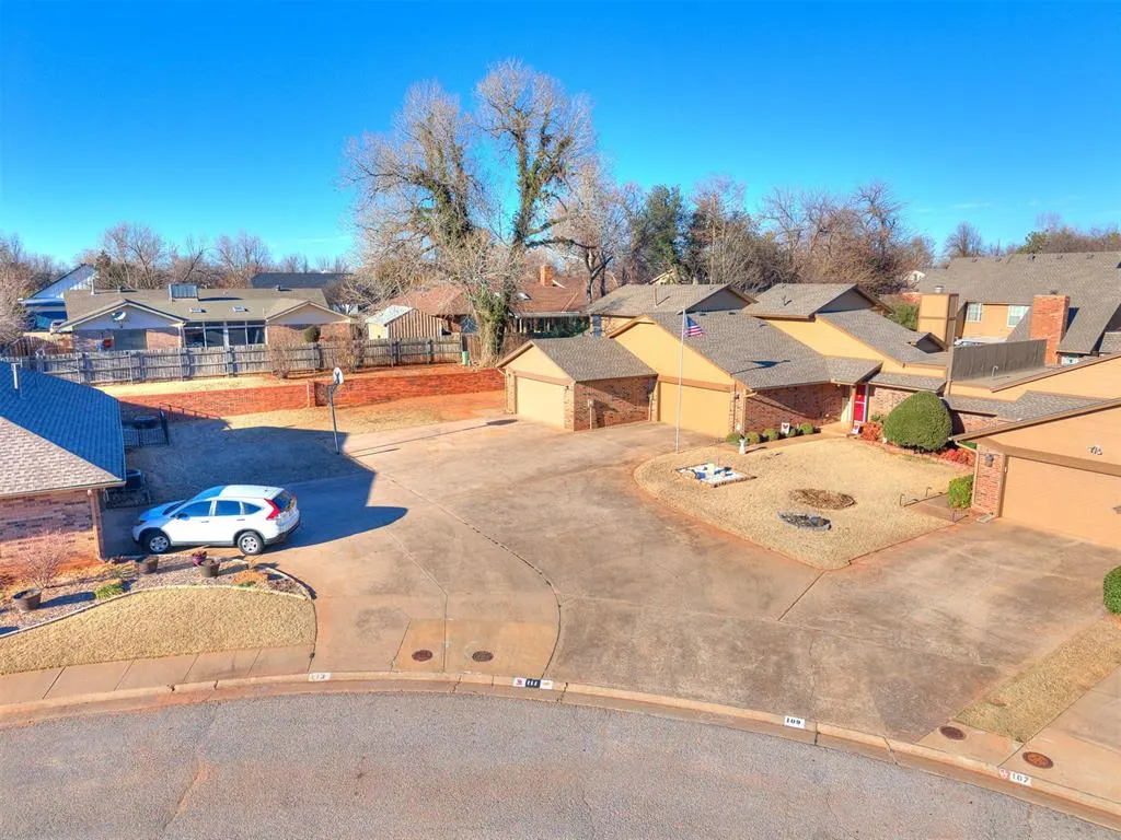 Photo 39 — 113 Woodbridge Circle, Edmond, OK 73012