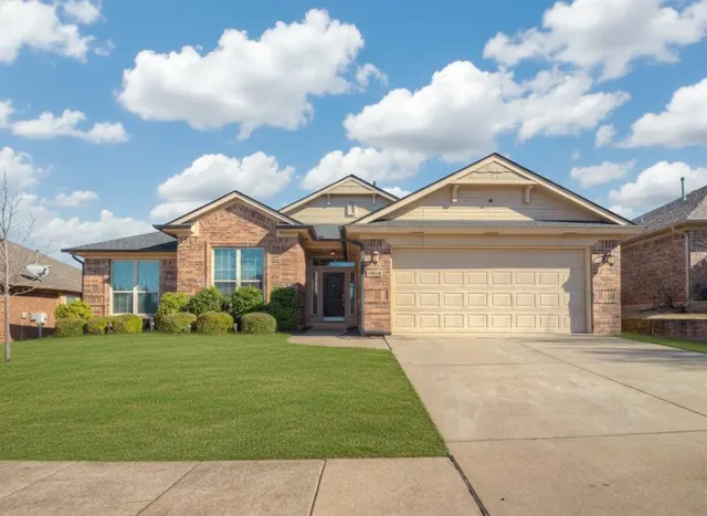 Front exterior — 3805 Kings Canyon Road, Norman, OK 73071