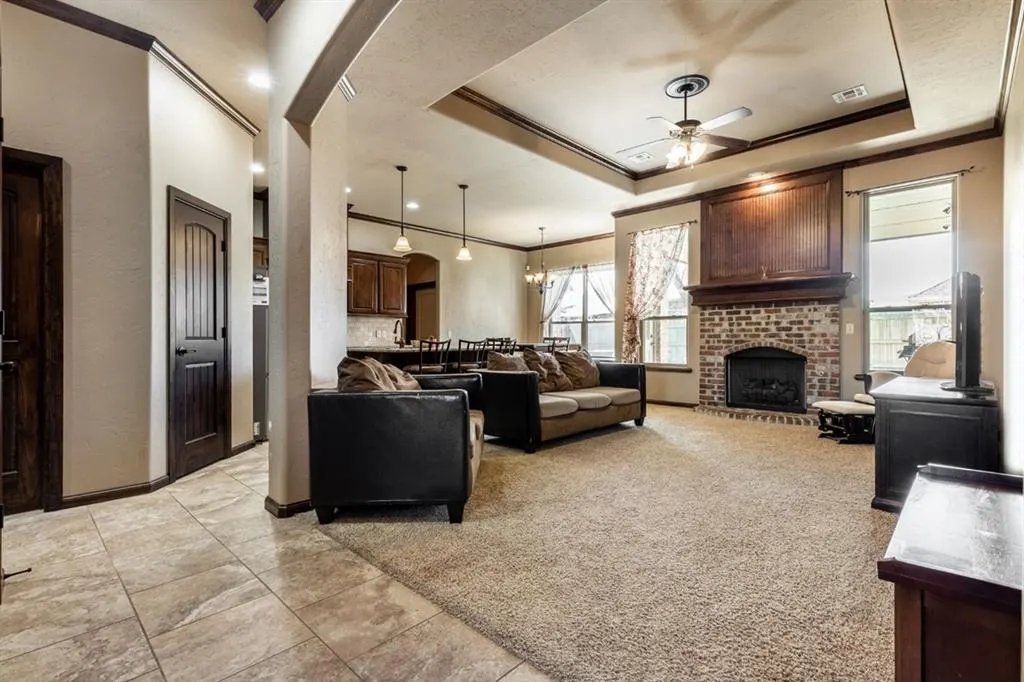 Photo 3 — 542 W Chickasaw Court Way, Mustang, OK 73064