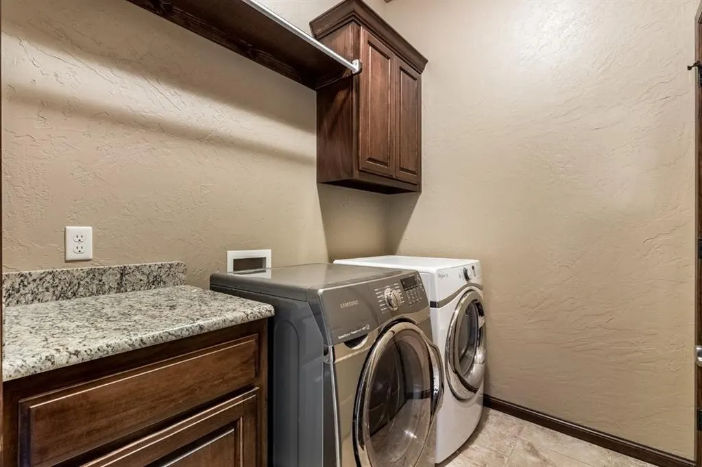 Photo 15 — 542 W Chickasaw Court Way, Mustang, OK 73064