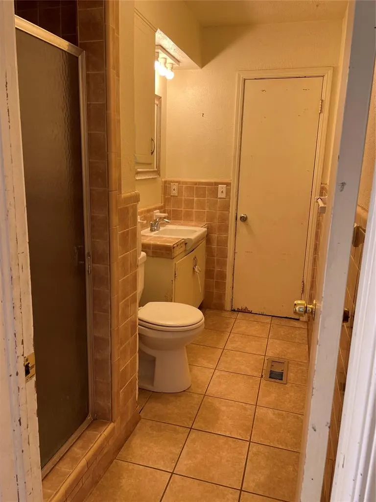 Photo 7 — 7709 NW 26th Street, Bethany, OK 73008