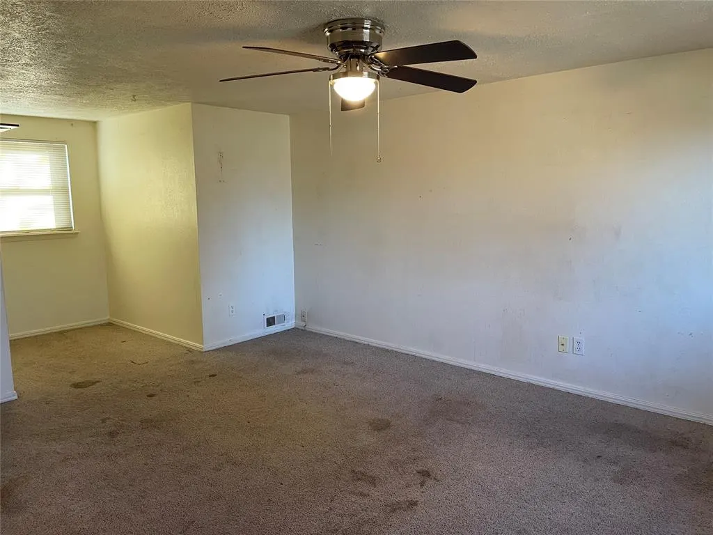 Photo 9 — 7709 NW 26th Street, Bethany, OK 73008