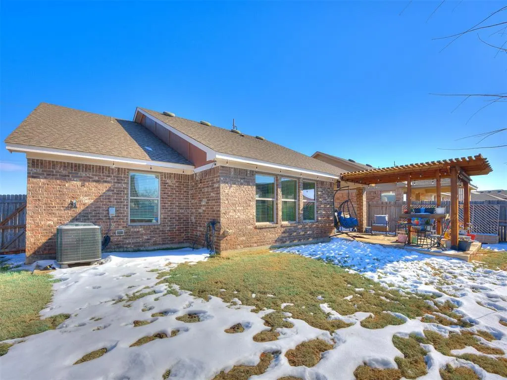 Photo 3 — 2706 Trailwood Drive, Norman, OK 73069