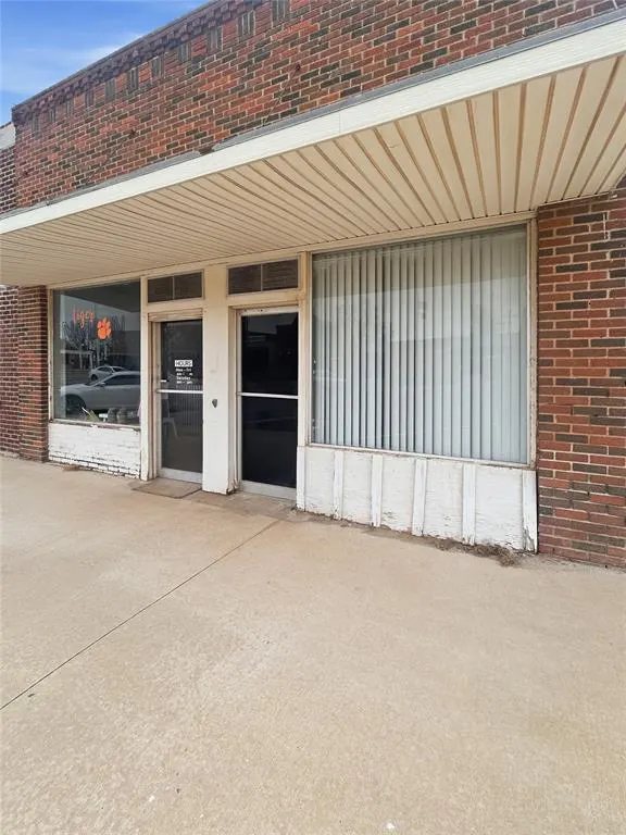 Photo 3 — 112 N Grand Street, Crescent, OK 73028