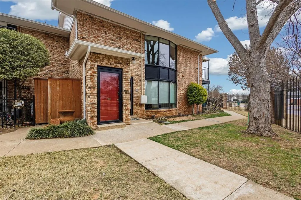 Photo 2 — 2529 NW 62nd Street 220, Oklahoma City, OK 73112