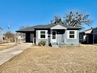 Sold home at 809 Procter Place