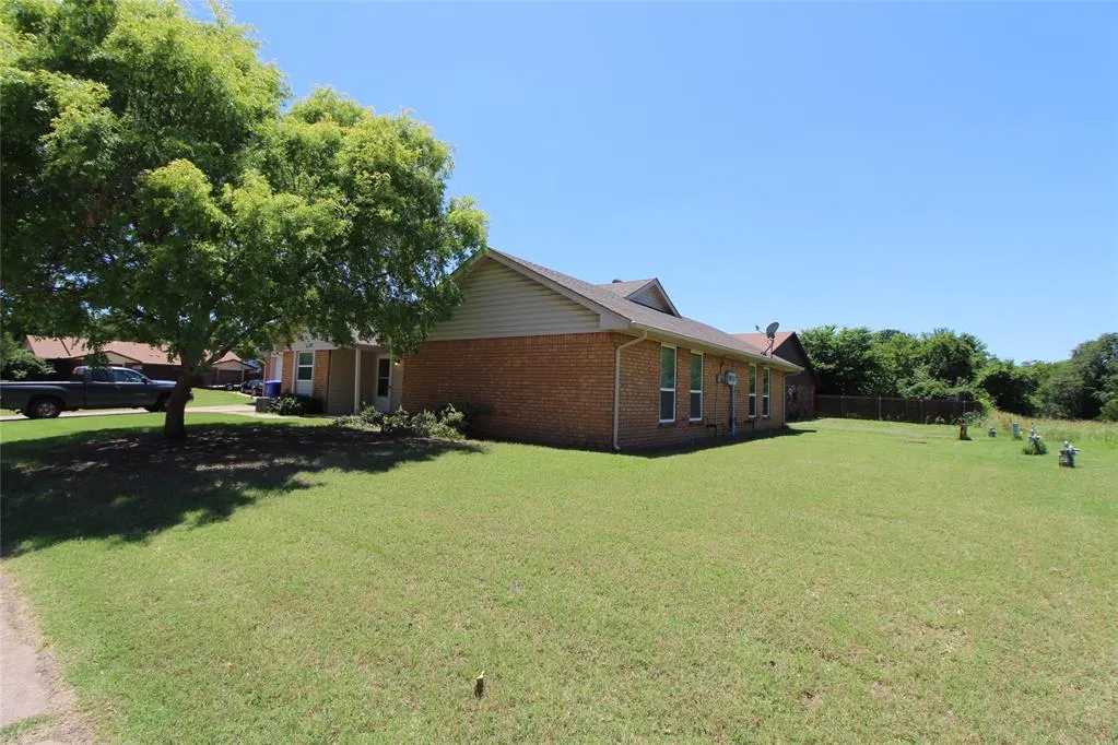 Photo 5 — 211 Skylark Court, Norman, OK 73069