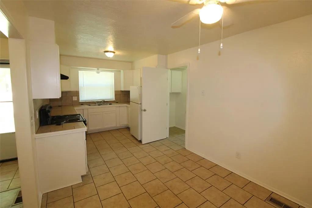 Photo 19 — 211 Skylark Court, Norman, OK 73069
