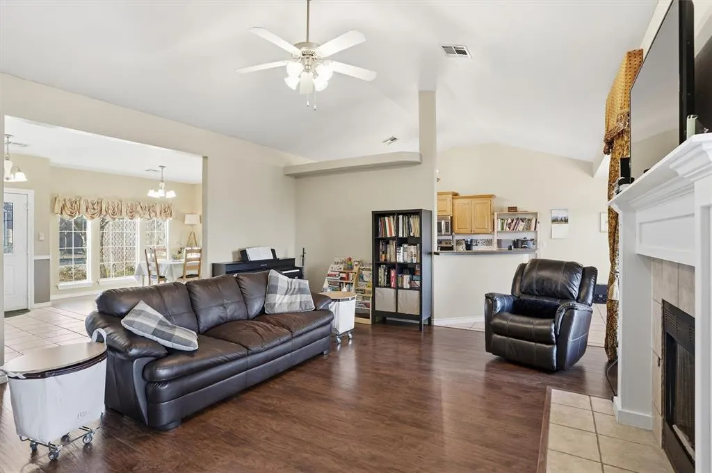 Photo 10 — 3208 Peacock Lane, Altus, OK 73521