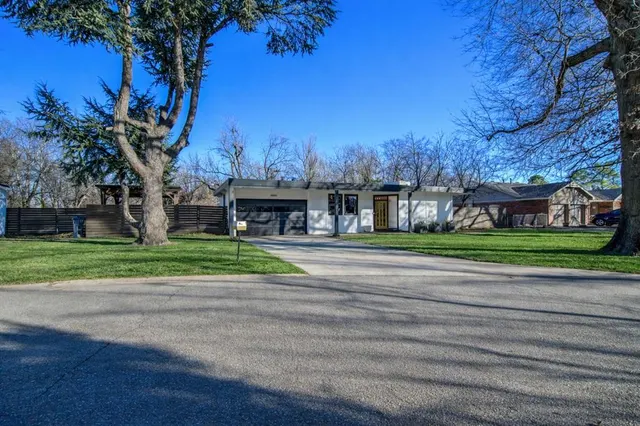 Photo 4 — 4800 Byron Place, Oklahoma City, OK 73112