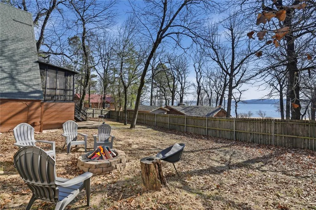Photo 2 — 425878 E 1169th Road, Eufaula, OK 74432